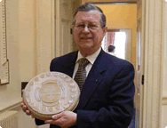 Jan de Vries with award