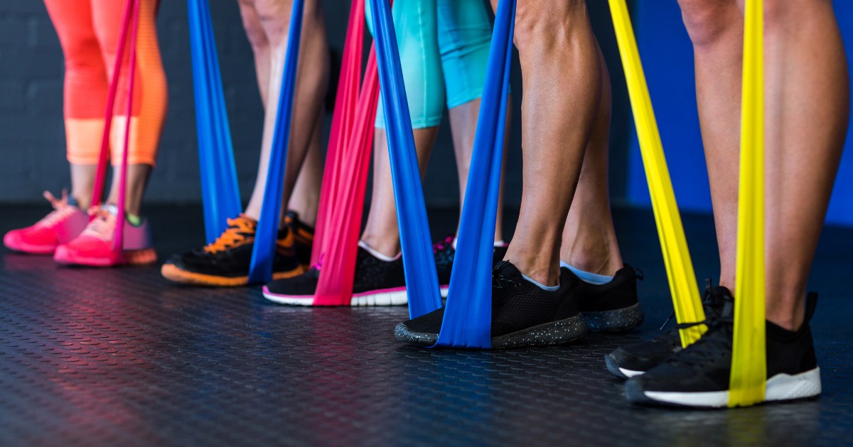 4 easy exercises you can do with resistance bands (with videos) | Get
