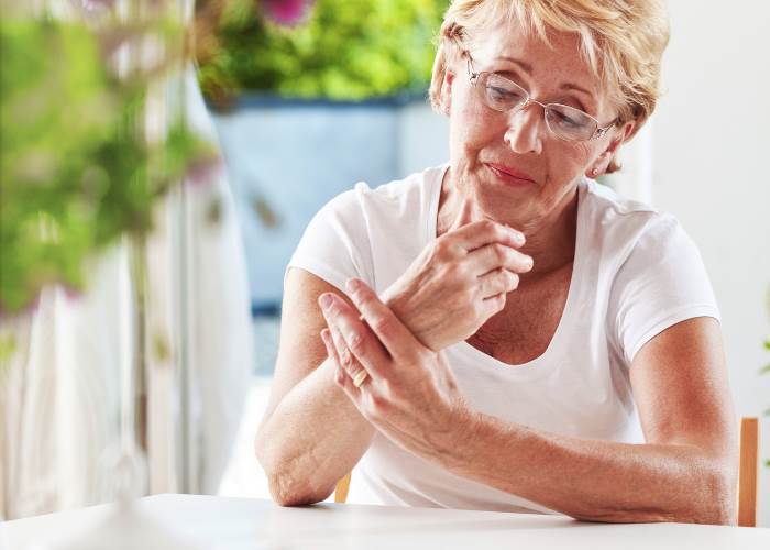 Is there a link between cystitis and gout?