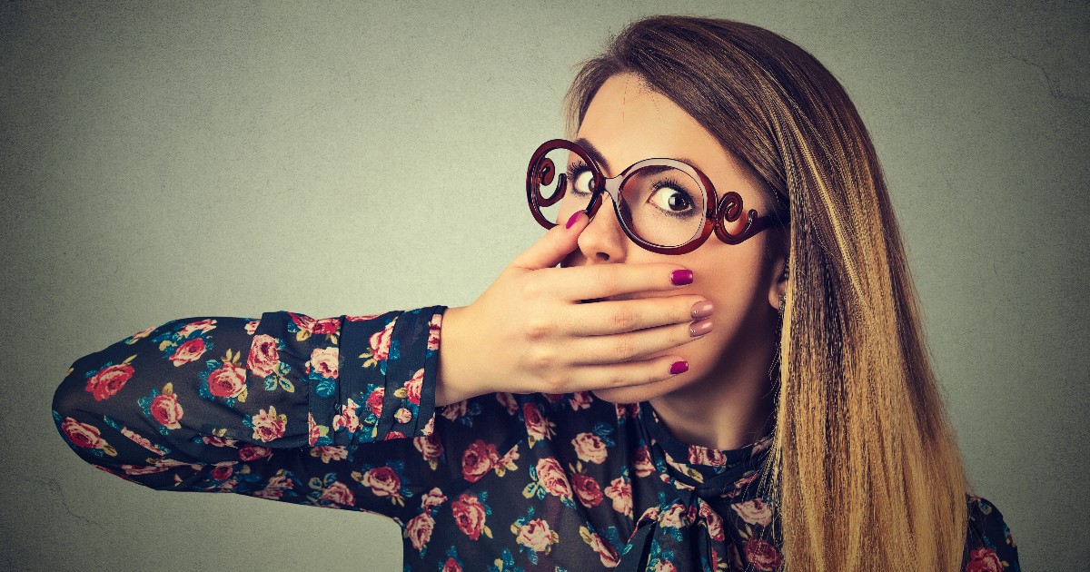 Can hayfever cause your lips to swell?