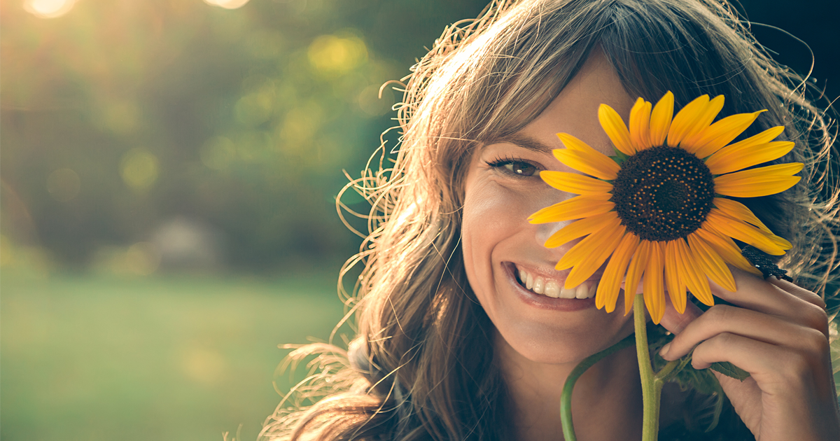 How does hyaluronic acid help your eyes?