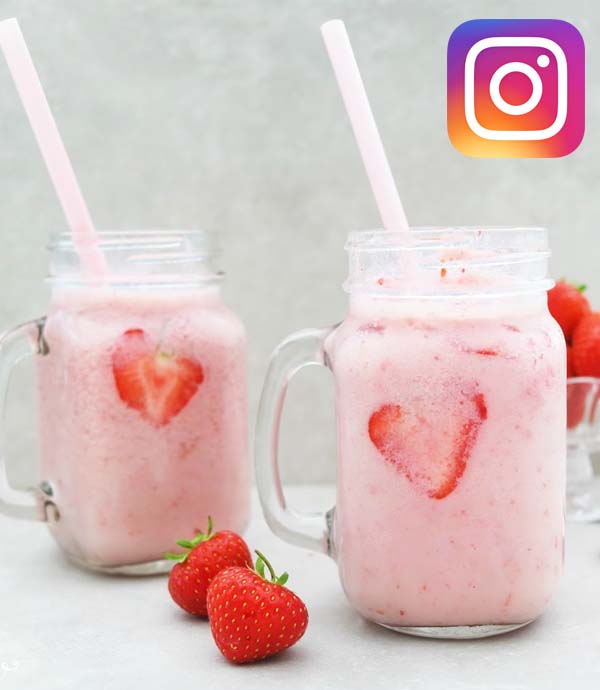 3 Ingredient Strawberry Smoothie